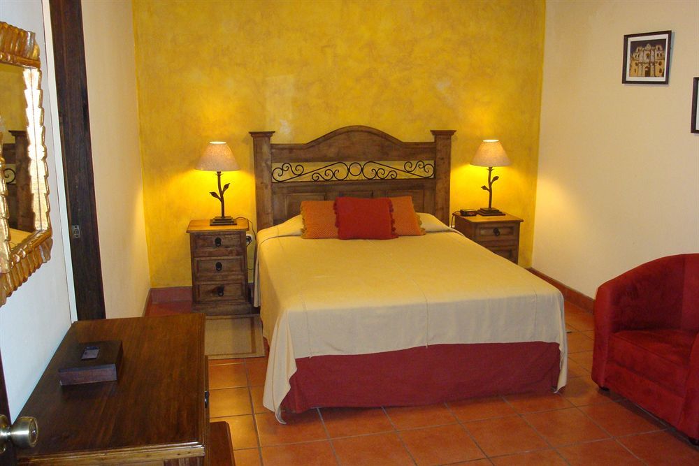 Hotel Meson del Valle by AHS Antigua Esterno foto