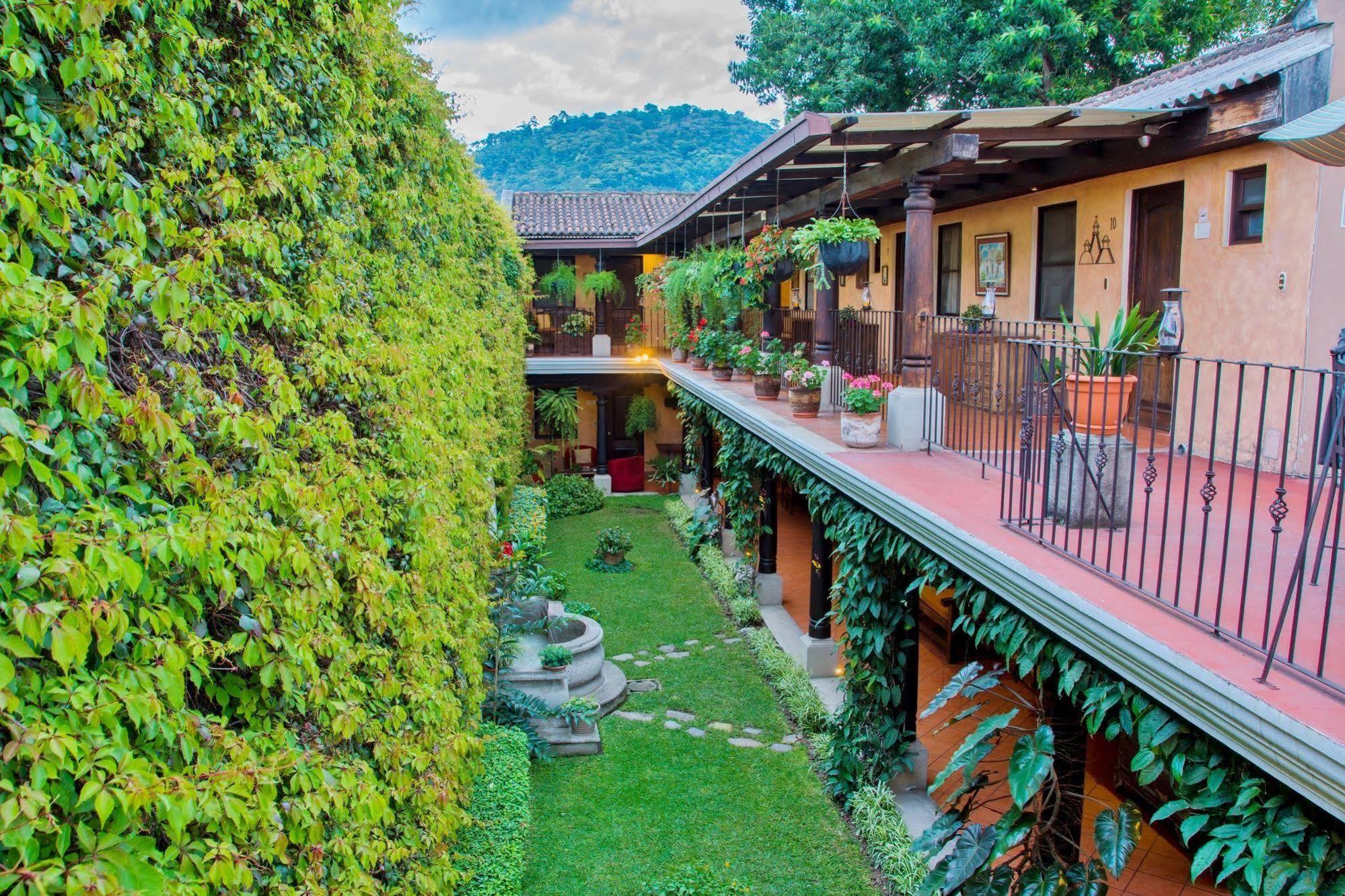 Hotel Meson del Valle by AHS Antigua Esterno foto