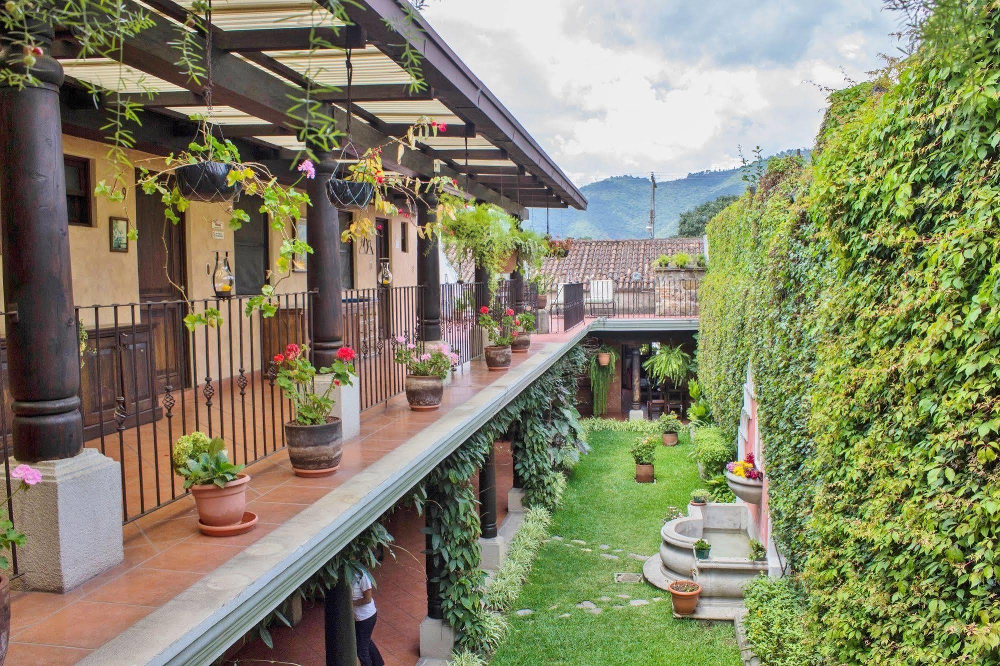 Hotel Meson del Valle by AHS Antigua Esterno foto